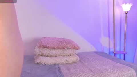 camii_sweett2 online show from April 15, 3:46 am