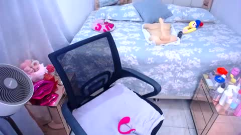   online show from July 25, 12:31 pm