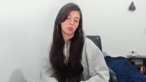 Cami online show from August 4, 9:06 am