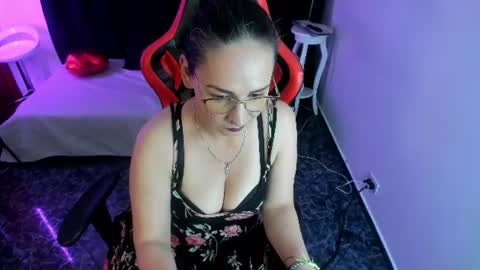 camila_bj online show from July 1, 8:37 am