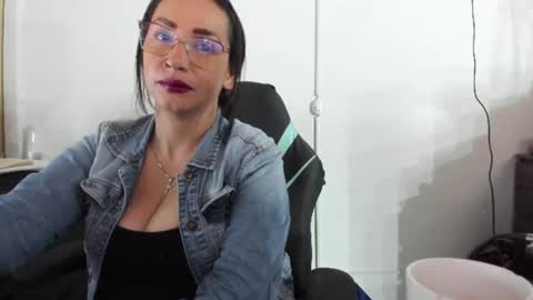 camila_bj online show from July 2, 11:00 am