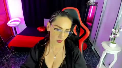 camila_bj online show from August 11, 6:15 am