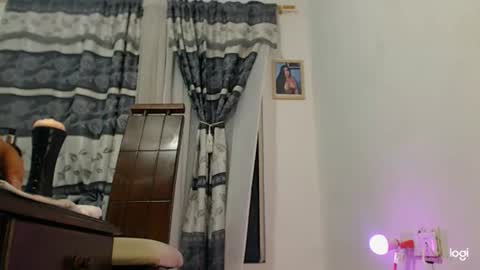 MARIA CAMILA online show from August 7, 2:00 am