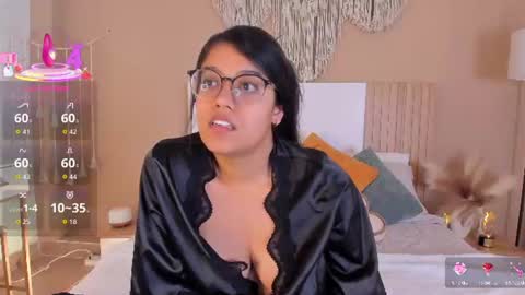camila_bustamante_ online show from July 28, 3:07 pm