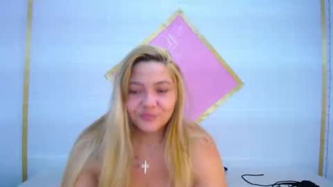 IM CAMILA online show from August 13, 7:33 am
