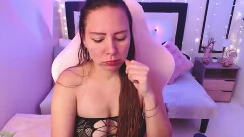 camila online show from August 11, 9:50 pm