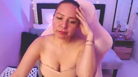 camila online show from August 12, 7:27 pm