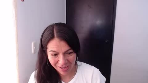 Camila Vargas online show from August 15, 6:45 pm