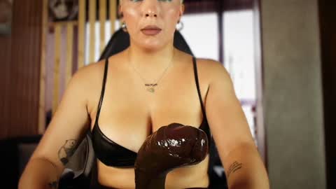    online show from August 15, 10:19 am
