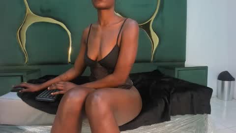 Cami online show from March 18, 7:29 pm