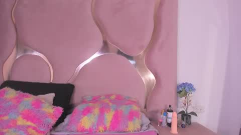 camilax07 online show from August 15, 12:03 am