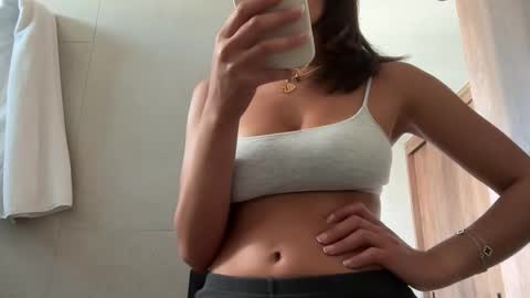 camiliakxoxo online show from June 11, 1:50 pm