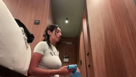 camiliakxoxo online show from August 15, 11:30 pm