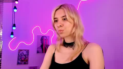 Camilla online show from July 31, 12:22 pm