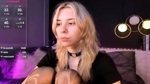 Camilla online show from August 5, 2:37 pm