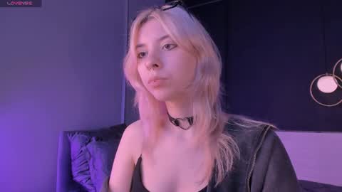 Camilla online show from August 7, 2:39 pm