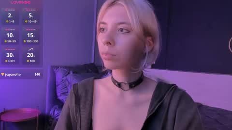 Camilla online show from August 7, 7:03 pm