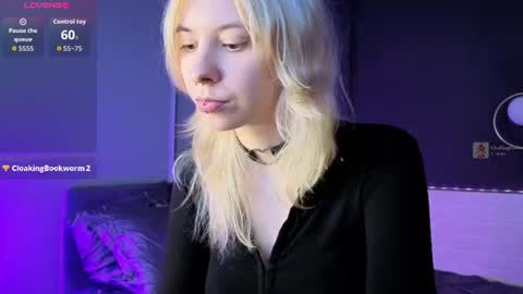 Camilla online show from August 13, 3:37 pm