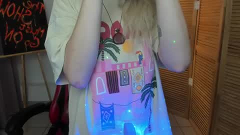 camilladreamer online show from August 11, 3:14 pm
