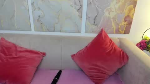 camilladreamer online show from August 13, 1:19 am