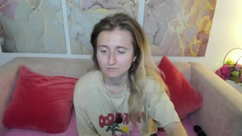 camilladreamer online show from August 13, 3:31 am