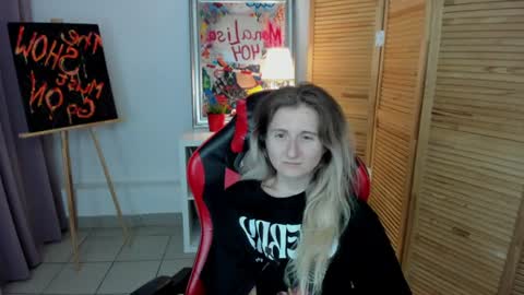 camilladreamer online show from August 15, 6:17 am