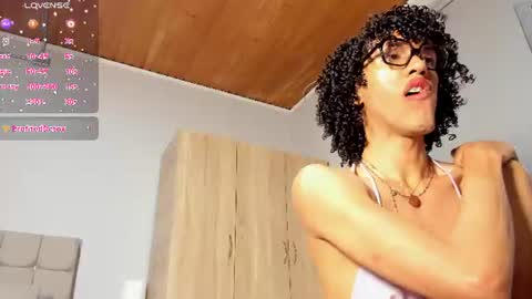 camille_cedrik online show from August 14, 11:41 pm