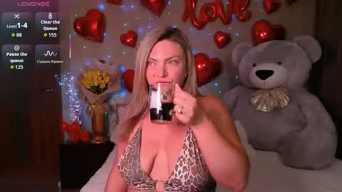 Camille Game online show from July 27, 11:32 pm