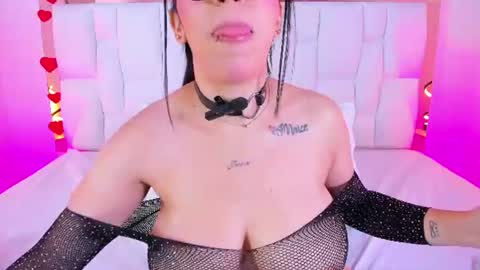 Camille online show from August 14, 2:21 pm
