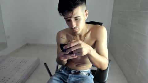 camilo887868 online show from May 11, 7:27 pm