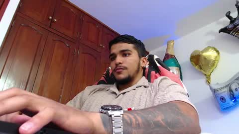 camilo_contre21 online show from July 30, 6:04 pm