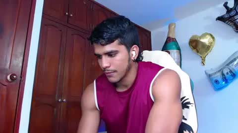 camilo_contre21 online show from August 3, 8:16 pm