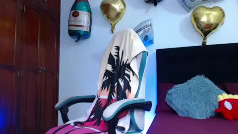 camilo_contre21 online show from August 3, 9:22 pm