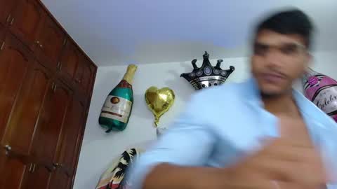 camilo_contre21 online show from August 5, 10:41 pm