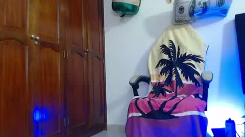 camilo_contre21 online show from August 6, 12:53 am