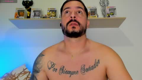 camilo_restrepo21 online show from August 2, 11:33 pm