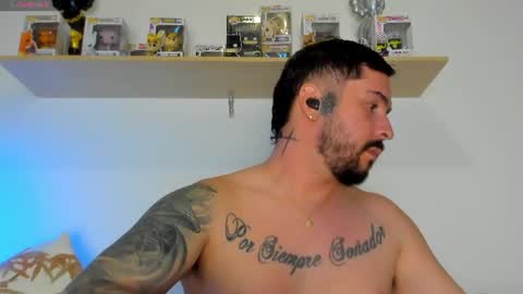 camilo_restrepo21 online show from August 11, 2:24 am