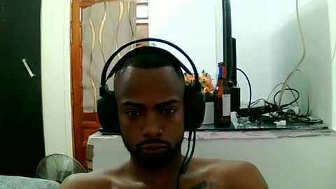 camilopolla22 online show from July 1, 2:29 pm