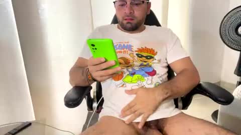 camilor_30 online show from August 4, 9:45 pm