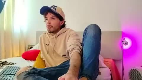camilo online show from August 8, 7:14 pm