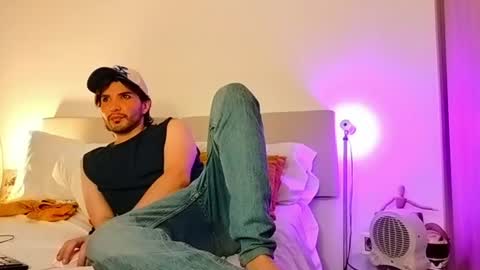 camilo online show from August 14, 12:25 am