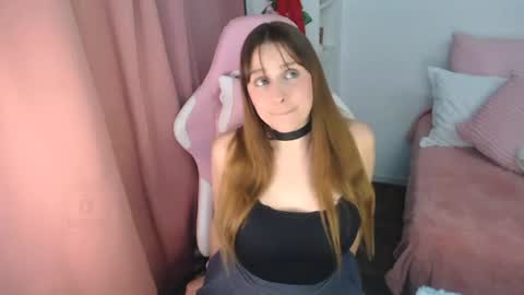 caminicole online show from August 13, 8:39 am