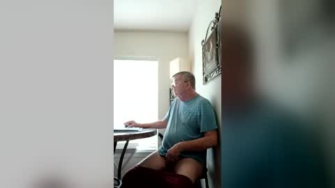 camlover12312345 online show from June 16, 6:17 pm