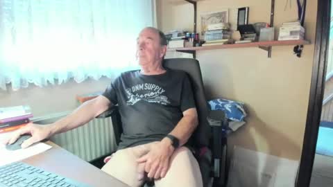 Cammee online show from July 12, 4:24 pm