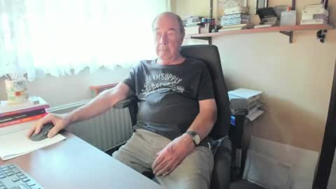 Cammee online show from July 19, 1:24 pm