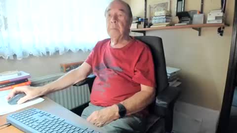 Cammee online show from August 9, 11:33 am