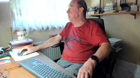 Cammee online show from August 9, 1:45 pm