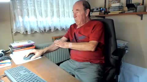 Cammee online show from August 9, 4:30 pm