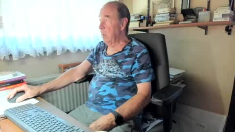 Cammee online show from August 11, 1:24 pm