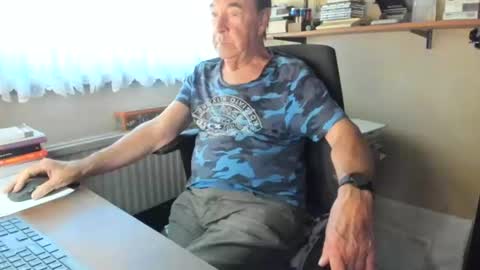 Cammee online show from August 13, 11:57 am